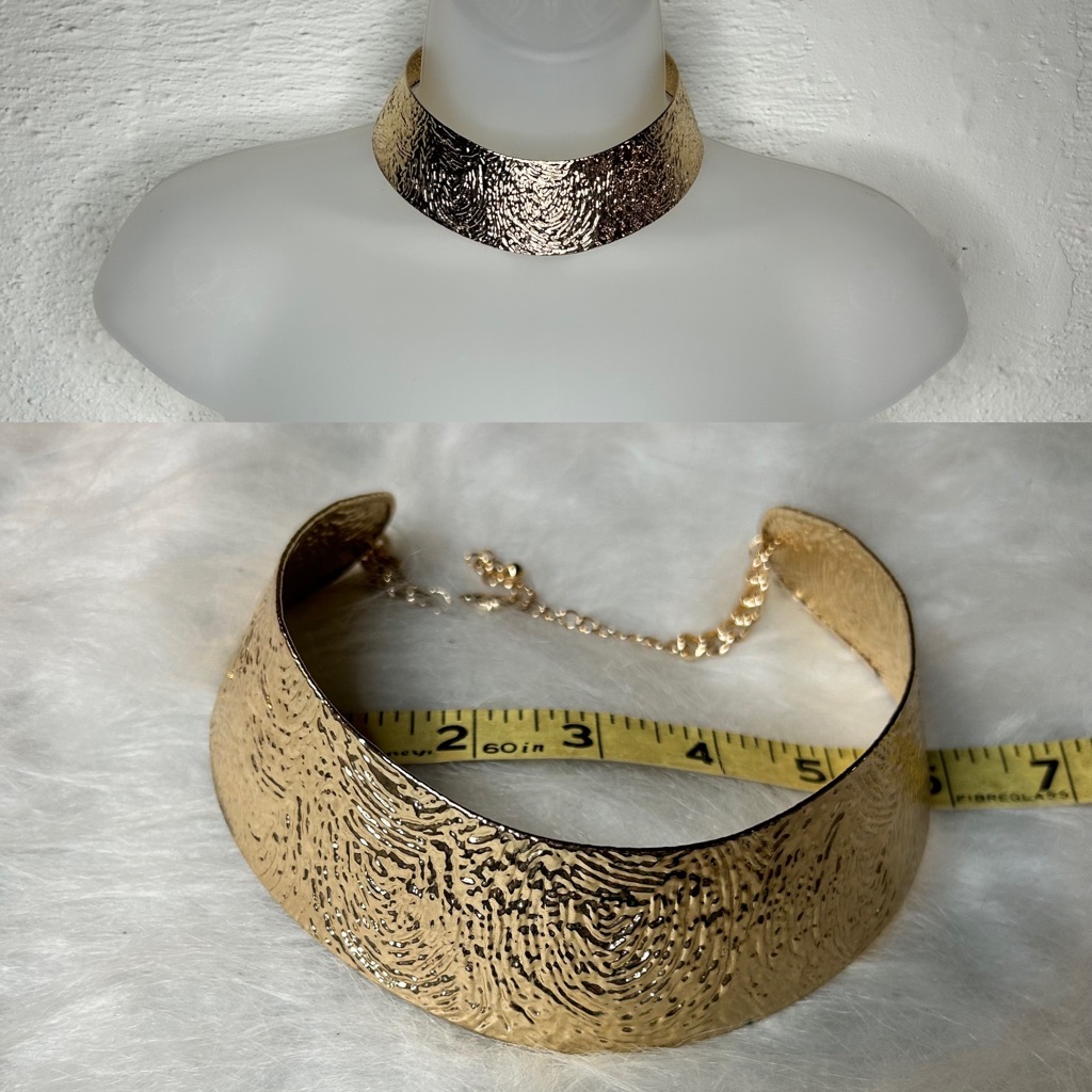Solid Hammered Collar